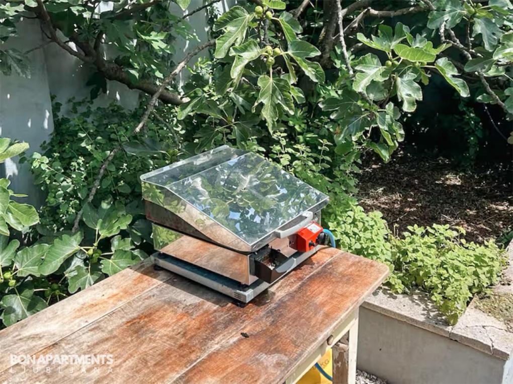 Huge Bbq Garden 2, Spacious Flat, Ac, Free Parking 2 Любляна Экстерьер фото