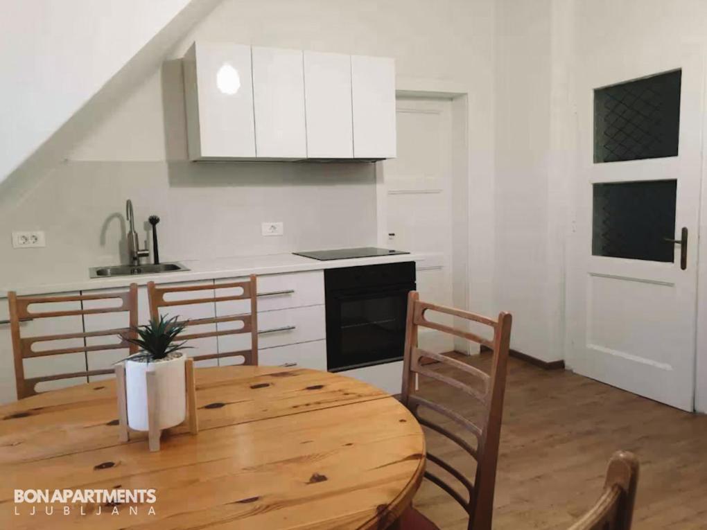 Huge Bbq Garden 2, Spacious Flat, Ac, Free Parking 2 Любляна Экстерьер фото